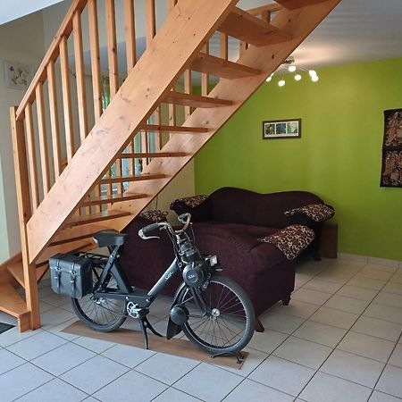 فندق Le Logis Du Livier Saint-Georges-sur-Layon المظهر الخارجي الصورة